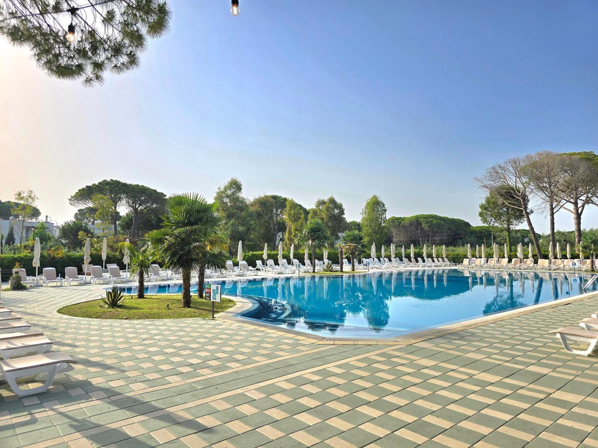 Modern Villas At Perla Resort Dıraç Dış mekan fotoğraf