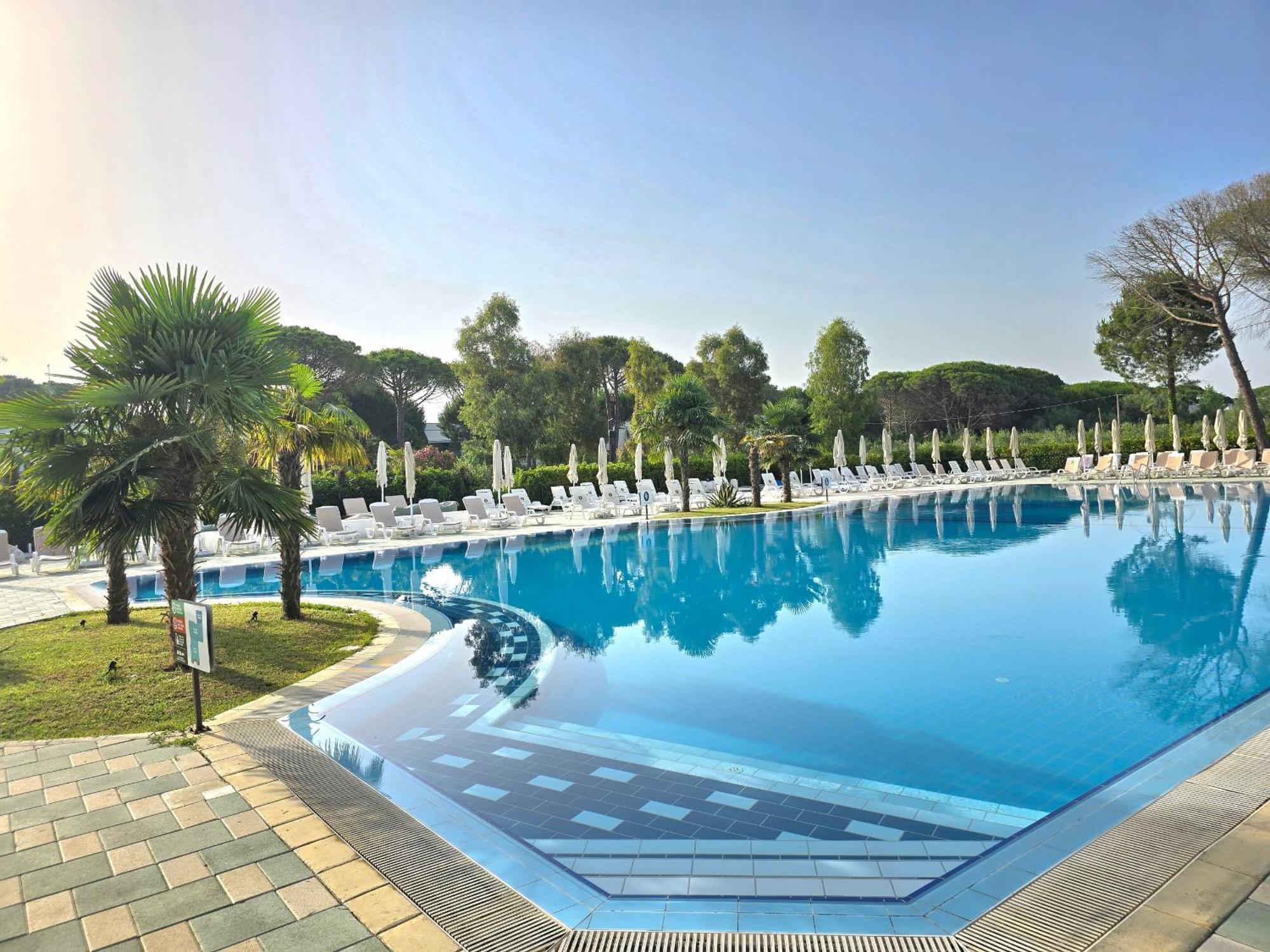 Modern Villas At Perla Resort Dıraç Dış mekan fotoğraf